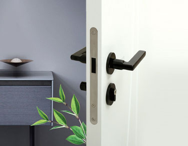 “磁吸静音锁具”锁舌更安全避免衣物及儿童刮蹭受伤